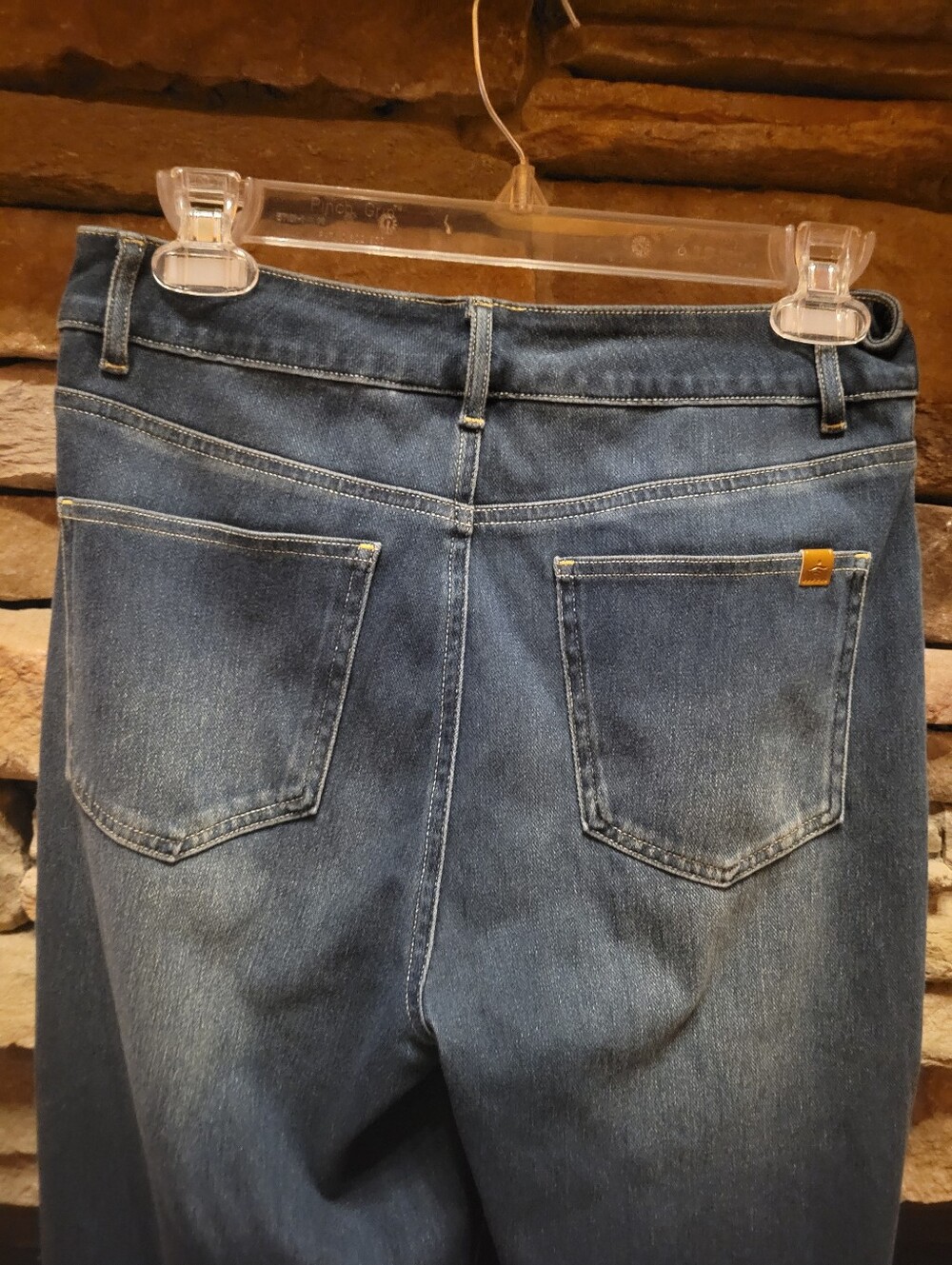 Halara High Waisted Pockets, straight Leg Faux Zip Size Medium Petite NWT - Picture 6 of 8